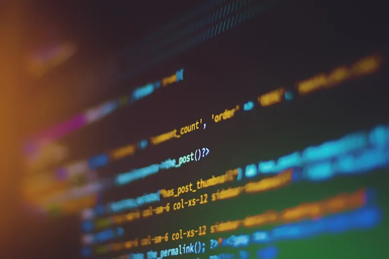 Digitale Sicherheit im Unternehmen - Schloss-Symbol auf einem Bildschirm